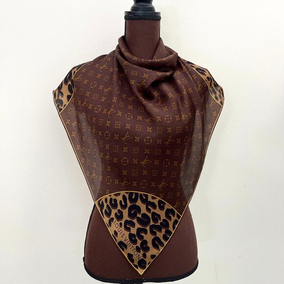Display #1 Louis Vuitton Monogram Animal Print Silk Scarf - Picture 4 of 16